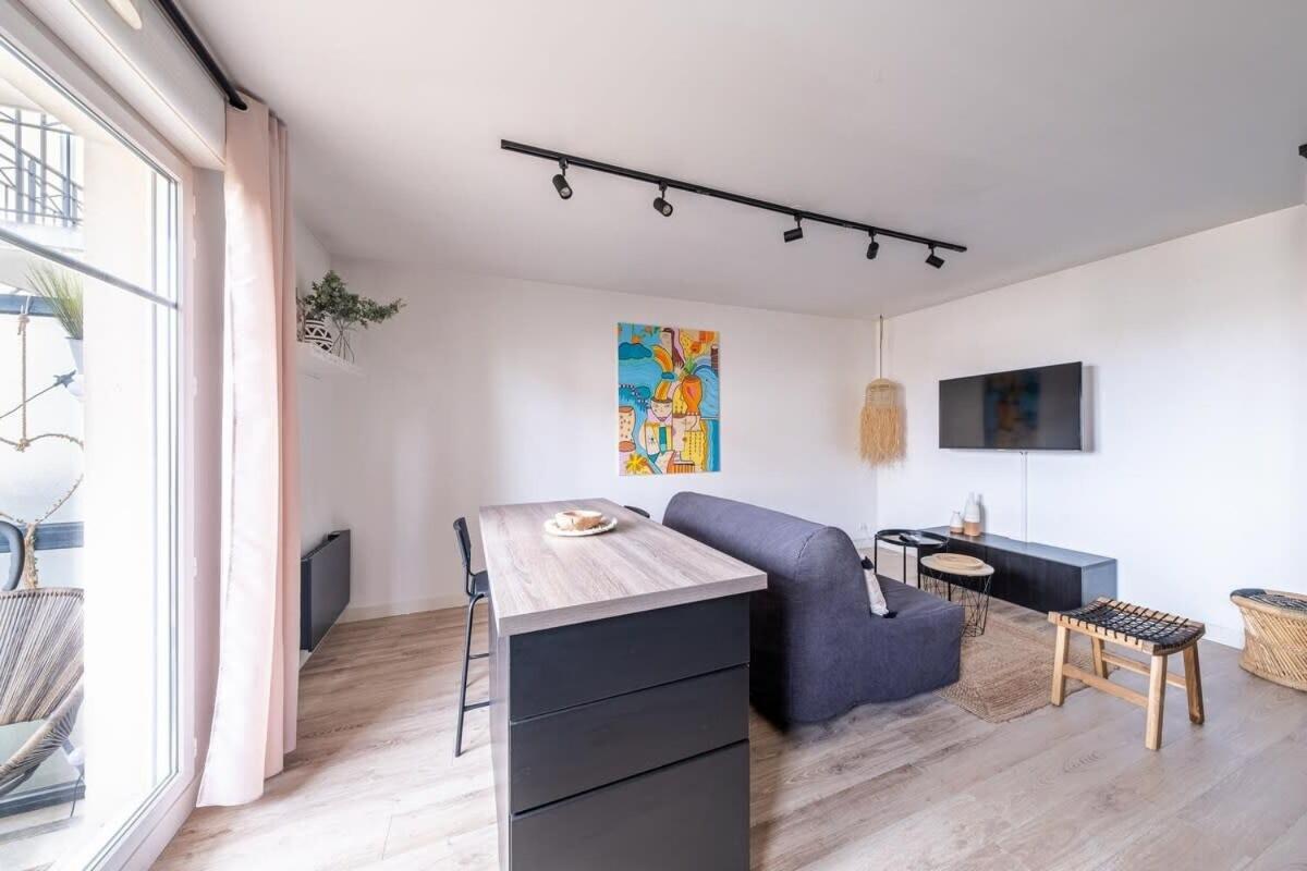 Apartment Proche Paris Video-projecteur Bussy-Saint-Georges